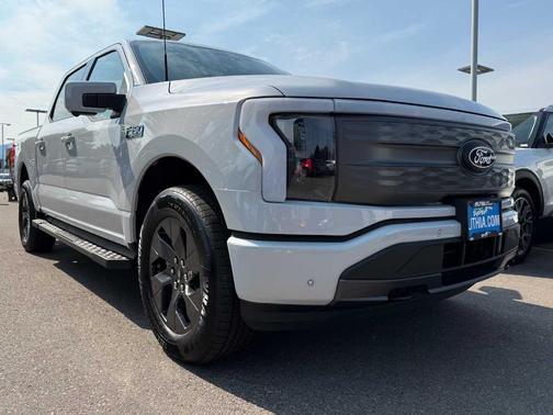 2025 Ford F-150 Lightning LARIAT