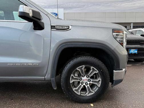 2024 GMC Sierra 1500 SLT