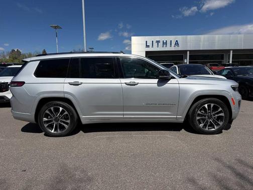 Silver Zynith 2022 Jeep Grand Cherokee L Overland