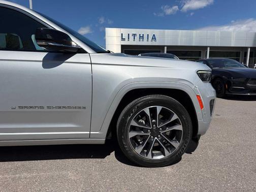 Silver Zynith 2022 Jeep Grand Cherokee L Overland