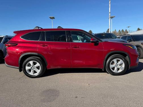 2022 Toyota Highlander Hybrid LE