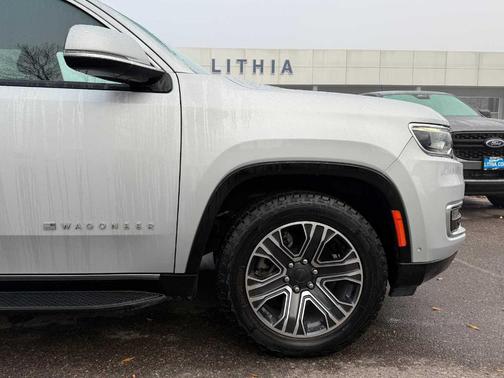 2022 Jeep Wagoneer Series III