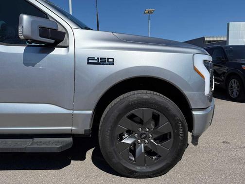 2024 Ford F-150 Lightning LARIAT