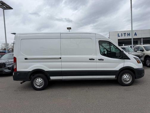 2025 Ford Transit-250 148 WB Medium Roof Cargo