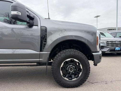 2025 Ford F-350 Lariat Super Duty