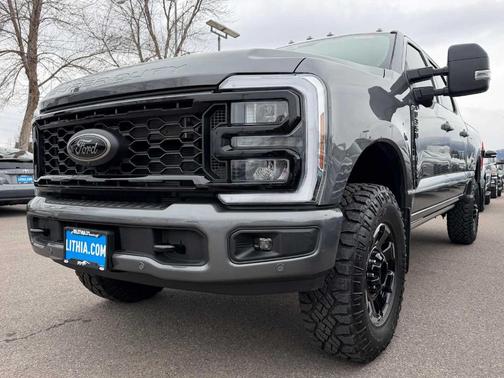 2025 Ford F-350 Lariat Super Duty