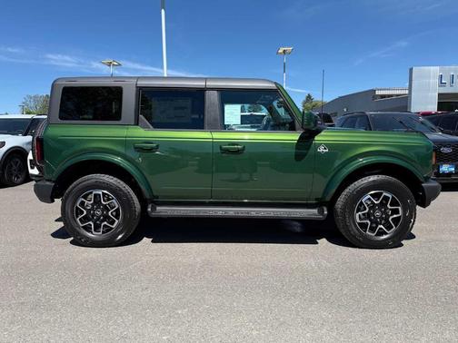 2025 Ford Bronco Outer Banks