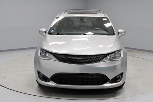 2018 Chrysler Pacifica Touring-L Plus