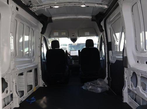2026 Ford Transit-250 148 WB Medium Roof Cargo