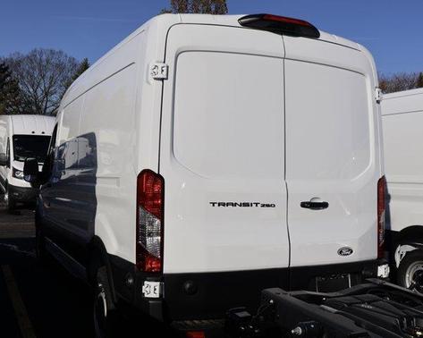 2026 Ford Transit-250 148 WB Medium Roof Cargo