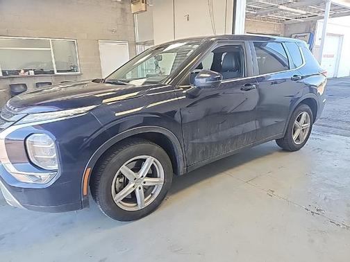 2022 Mitsubishi Outlander SE