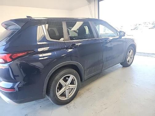2022 Mitsubishi Outlander SE