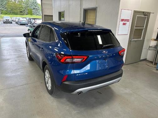 ATLAS BLUE METALLIC 2023 Ford Escape ACTIVE