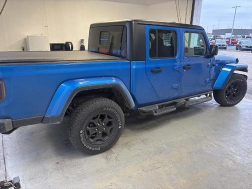 2022 Jeep Gladiator SPORT