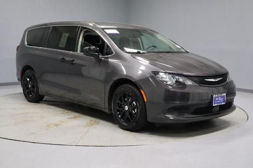 Granite Crystal Clearcoat Metallic 2023 Chrysler Voyager LX