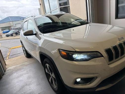 Bright White Clearcoat 2020 Jeep Cherokee LIMITED