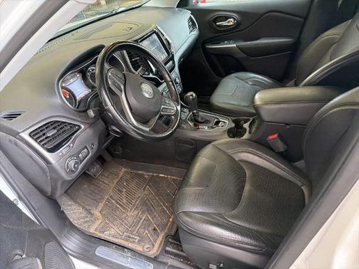 Bright White Clearcoat 2020 Jeep Cherokee LIMITED