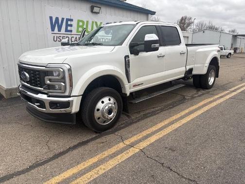 2024 Ford F-450 LARIAT DRW
