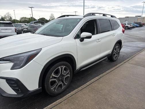 Crystal White Pearl 2023 Subaru Ascent LIMITED 7-PASSENGER