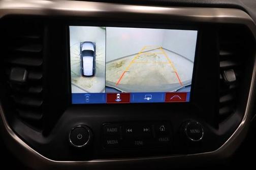 Quicksilver Metallic 2018 GMC Acadia DENALI