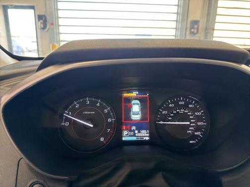 Crystal White Pearl 2022 Subaru Crosstrek PREMIUM