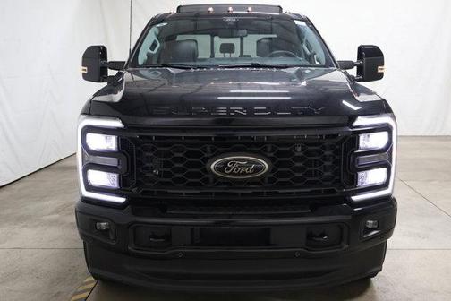 2025 Ford F-350 Lariat Super Duty
