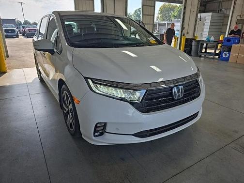 Platinum White Pearl 2023 Honda Odyssey TOURING