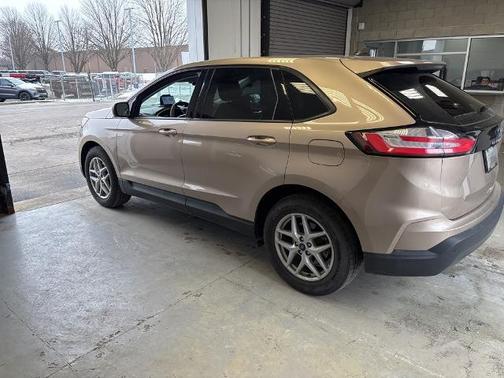 2021 Ford Edge SE