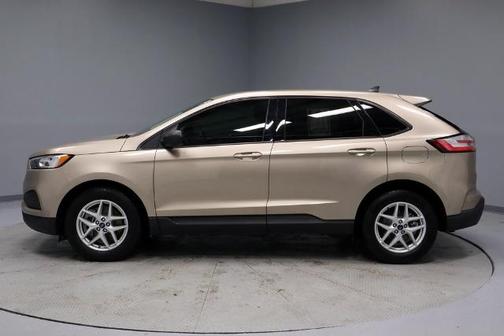 2021 Ford Edge SE