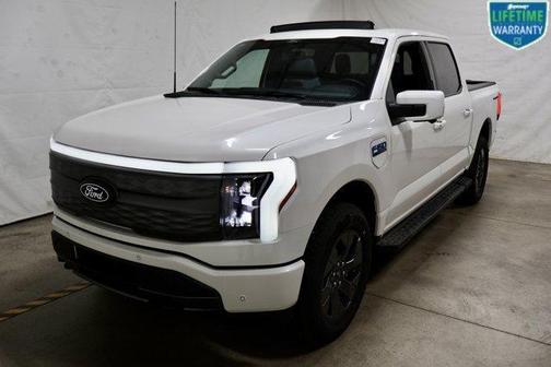 2025 Ford F-150 Lightning LARIAT