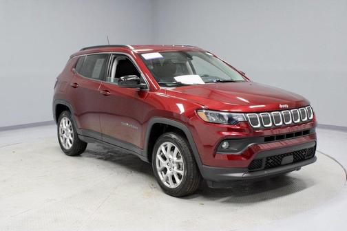 2022 Jeep Compass Latitude Lux