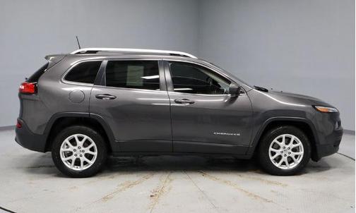 Granite Crystal Clearcoat Metallic 2018 Jeep Cherokee LATITUDE PLUS