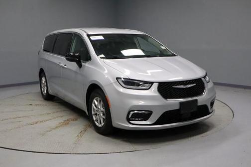Silver Mist Clearcoat 2024 Chrysler Pacifica TOURING L