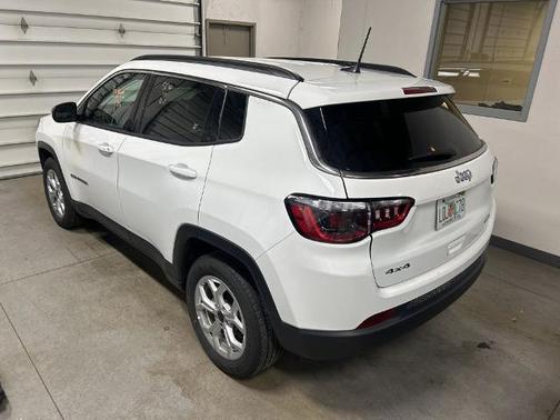 2025 Jeep Compass LATITUDE