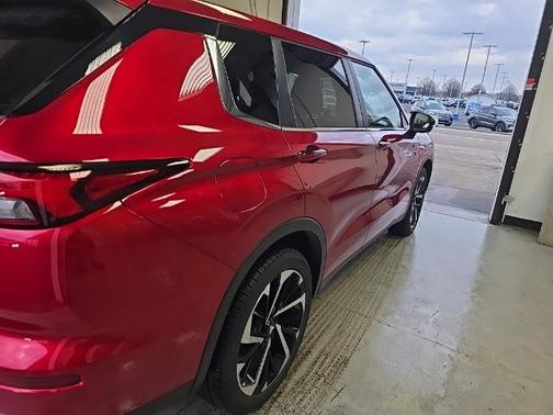 2024 Mitsubishi Outlander 