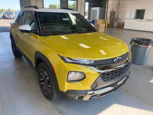Nitro Yellow 2023 Chevrolet Trailblazer ACTIV