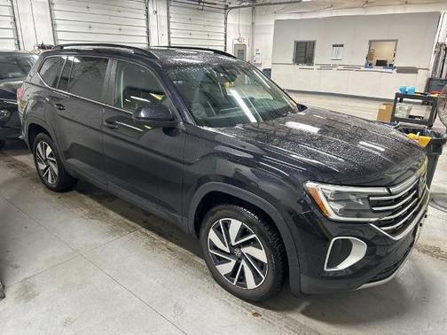 2024 Volkswagen Atlas 2.0T SE