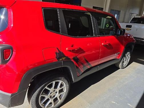 2023 Jeep Renegade LATITUDE