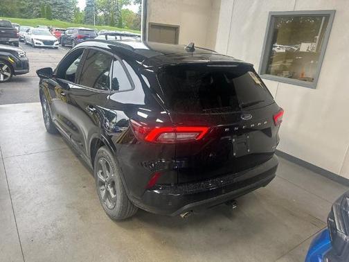 AGATE BLACK METALLIC 2023 Ford Escape ST-LINE
