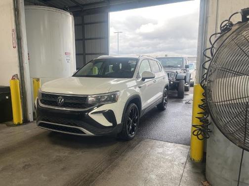 2024 Volkswagen Taos 1.5T SE