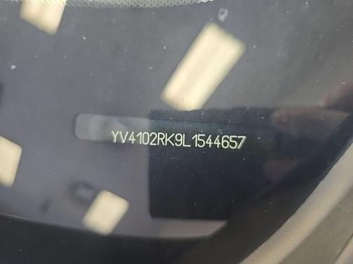 Denim Blue Metallic 2020 Volvo XC60 T5 MOMENTUM