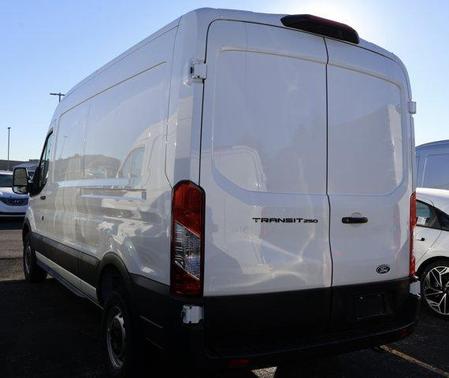 2026 Ford Transit-250 148 WB Medium Roof Cargo