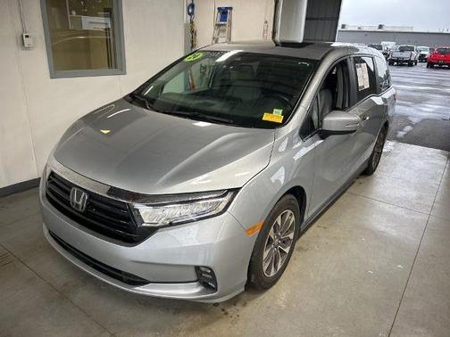 Lunar Silver Metallic 2024 Honda Odyssey EX-L
