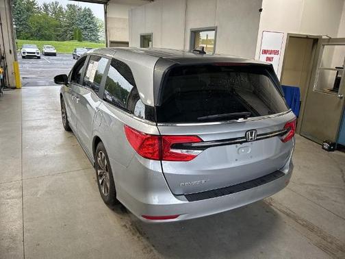 Lunar Silver Metallic 2024 Honda Odyssey EX-L