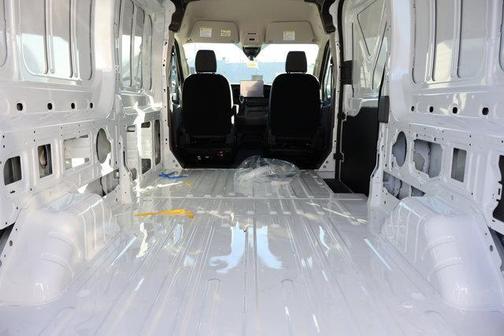 2026 Ford Transit-250 148 WB Medium Roof Cargo