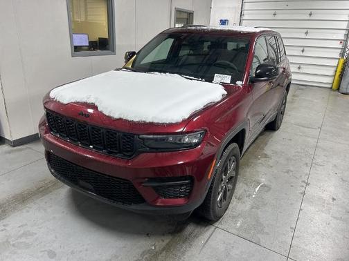 2024 Jeep Grand Cherokee LAREDO