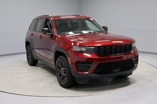 2024 Jeep Grand Cherokee LAREDO