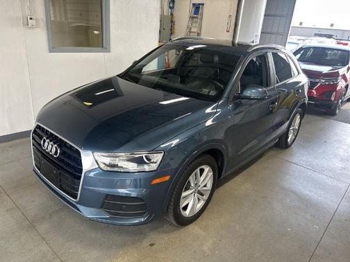 Utopia Blue Metallic 2017 Audi Q3 2.0T QUATTRO PREMIUM