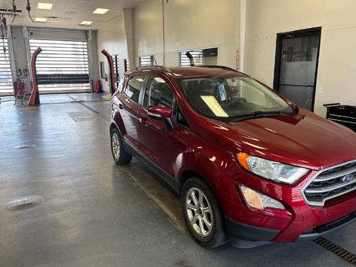 RUBY RED MET TNTD CLEARCOAT 2021 Ford EcoSport SE