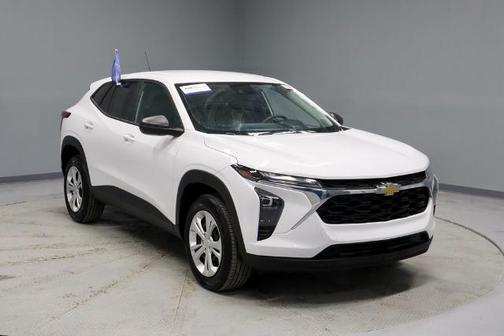 2025 Chevrolet Trax LS